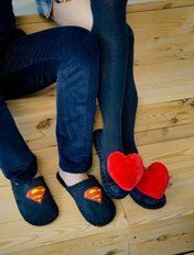 Набор домашних тапок Family Классические Superman закрытые черные и Сердца красные 36-37, 40-41